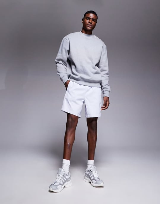 The North Face Class V Pathfinder belted logo shorts in grey - Image 1