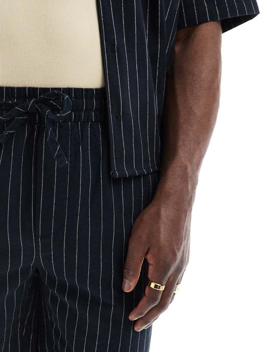 ONLY & SONS loose fit linen short co-ord in black pinstripe - Image 2