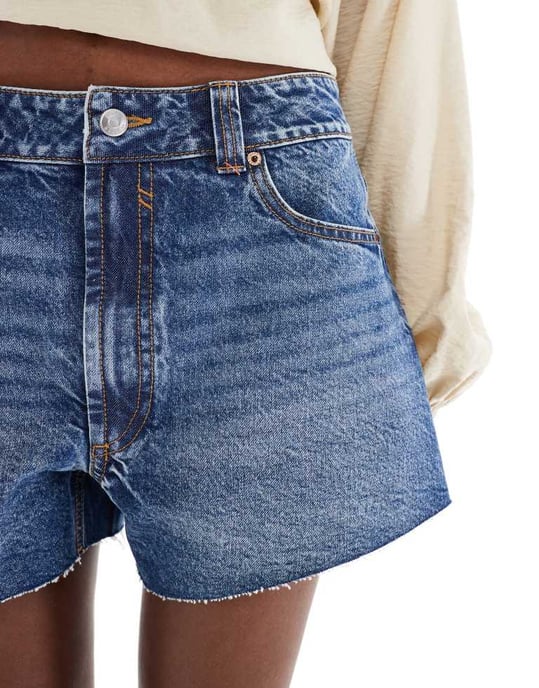 ASOS DESIGN denim relaxed short in midwash blue - Image 4