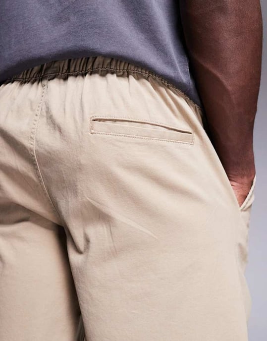 ADPT loose fit chino short in beige - Image 4