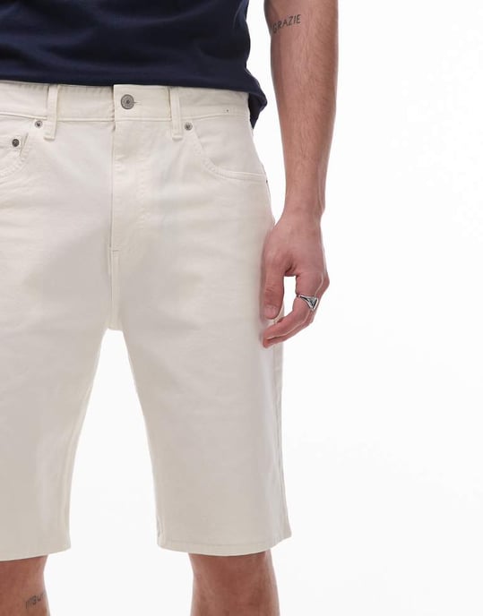 Tommy Jeans Otis regular shorts in cream - Image 4