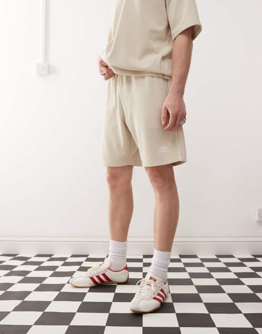 Umbro panelled mesh shorts in beige - Image 2