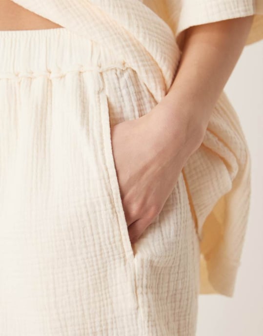ASOS DESIGN cheesecloth pull on shorts with raw edge detail co-ord in buttermilk - Image 4