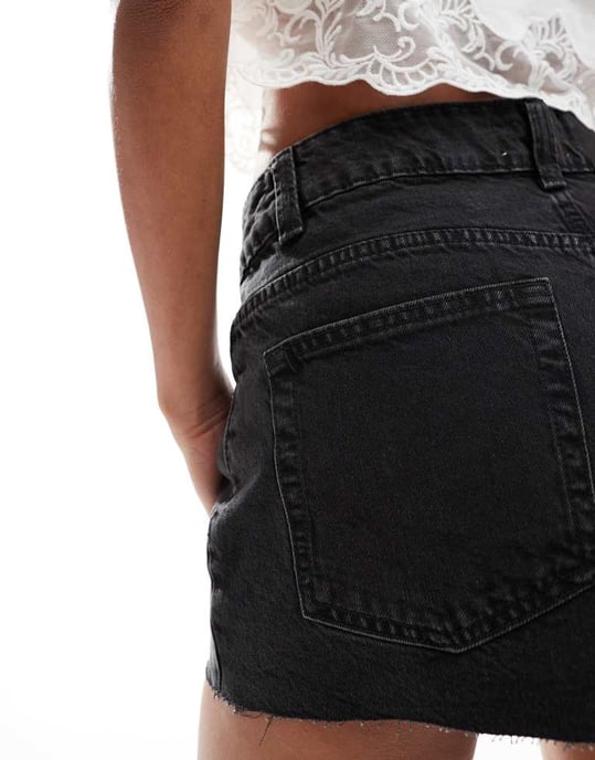 ASOS DESIGN denim relaxed short in wash black - Image 4