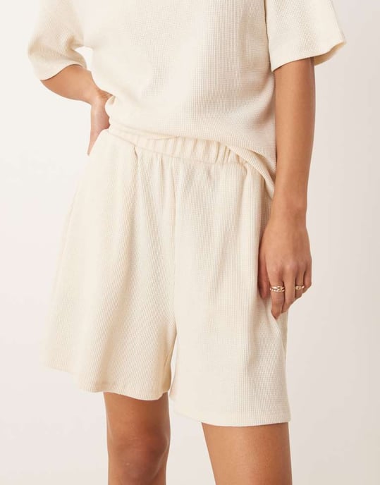 Vila high waist waffle short co-ord in birch cream - Image 4
