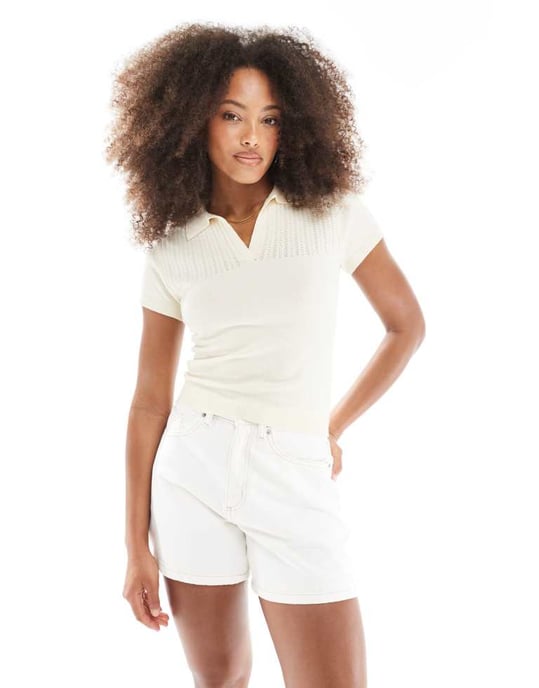 Cotton On high waisted 90s shorts in vintage white - Image 4