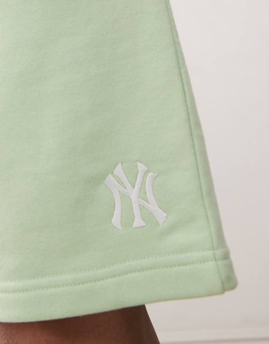 47 Brand NY Yankees shorts in mint green - Image 2