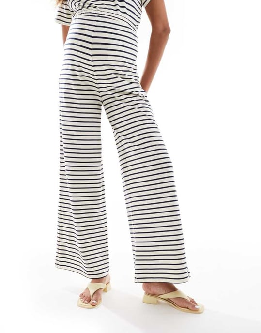 Mamalicious Maternity wide leg jersey trouser co-ord in cream and navy stripe - Image 4