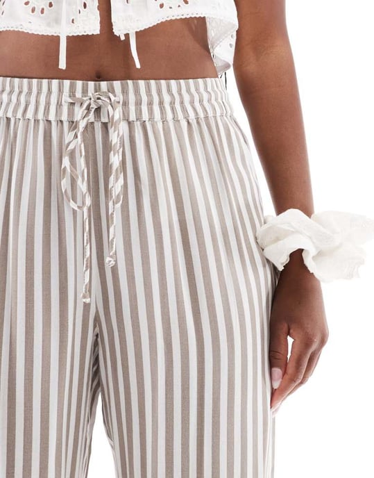 Pieces high waist wide leg trouser in moonrock and white stripe - Image 4