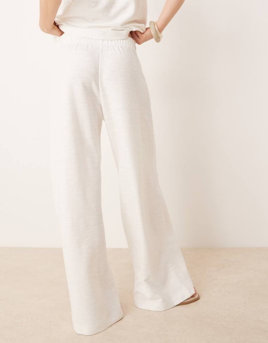 ASOS DESIGN pleat front wide leg trouser in white boucle jersey - Image 3