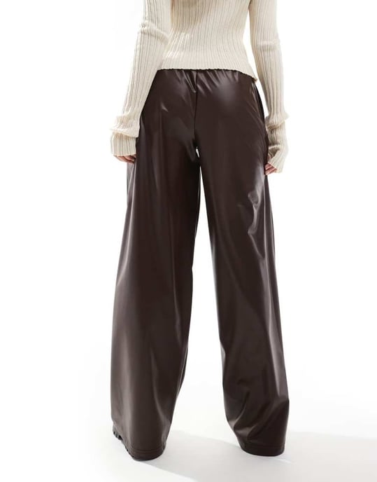 ASOS DESIGN leather look tie waist wide leg trousers in chocolate - Image 4