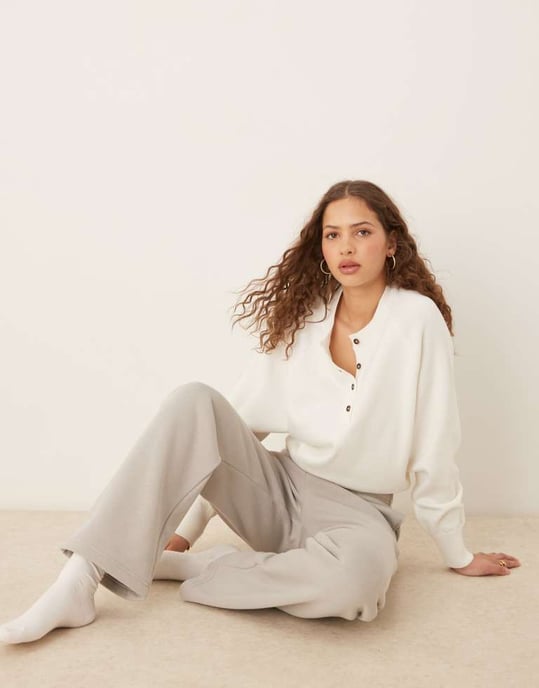 Gina Tricot straight leg joggers in light grey - Image 3