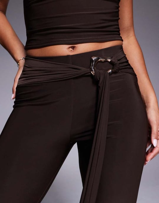 Kaiia exclusive double layered slinky gold hardware belt detail trouser co-ord in chocolate - Image 3