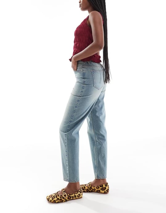 Miss Selfridge highwaist mom jean in dirty wash - Image 2