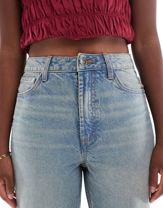 Miss Selfridge highwaist mom jean in dirty wash - Image 4