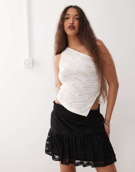 Noisy May tiered lace mini skirt in black - Image 2