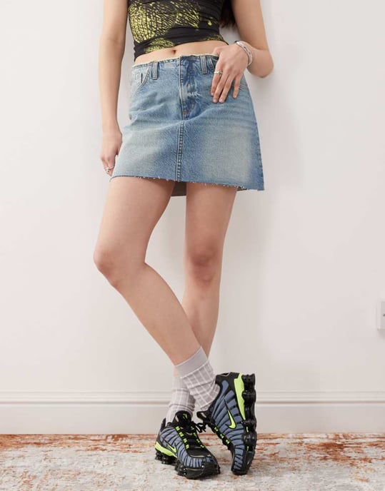 COLLUSION raw hem denim mini skirt in midwash - Image 2