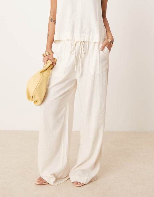 Nobody's Child Petite Shona straight leg trousers co-ord in cream - Image 4