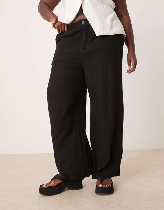 ASOS DESIGN Curve relaxed straight leg trousers with linen in black - Image 2