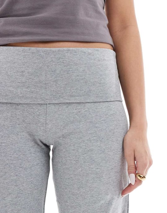 Cotton On 90s bella straight leg trousers in grey marle - Image 3