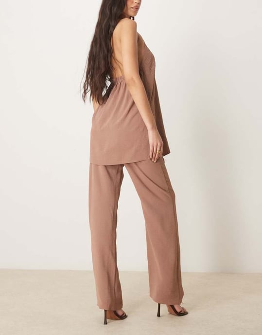 ASOS DESIGN tailored straight leg trousers co-ord in mocha - Image 4