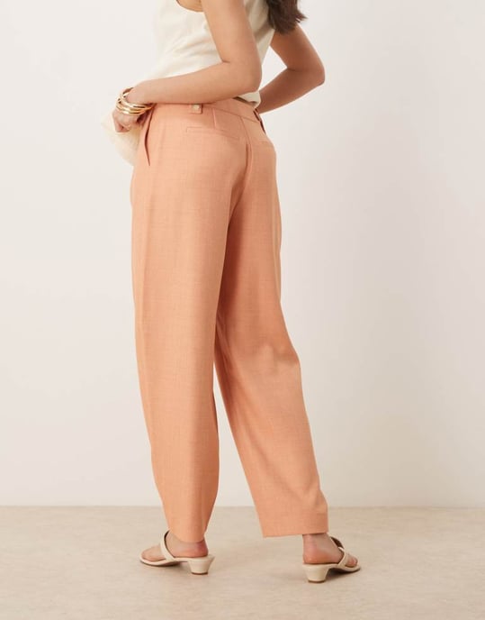 ASOS DESIGN tailored textured barrel trousers with tab detail in apricot - Image 3