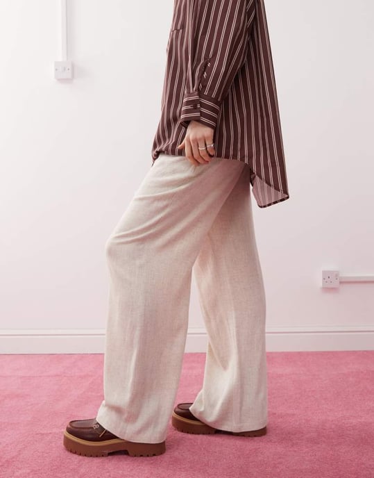 COLLUSION relaxed woven trouser with linen in stone - STONE - Image 2