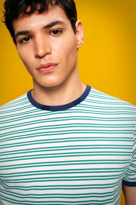 Herrstickad slim-fit crew neck T-shirt - Image 1