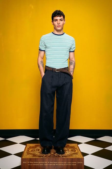 Herrstickad slim-fit crew neck T-shirt - Image 4