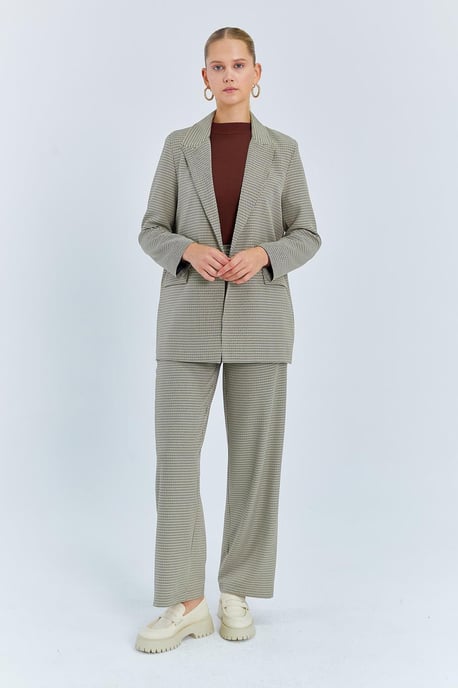 Long Plaid Crepe Blazer - Image 2