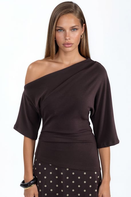 Women’s boat neck short-sleeve knit blouse - Image 1