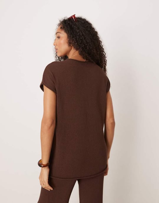 ASOS DESIGN stickad slub t-shirt set i choklad - Image 4