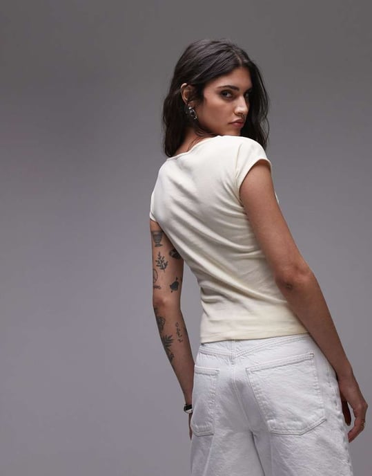 Topshop grafik del sol t-shirt med cap sleeve och skär halsringning i gult - Image 3