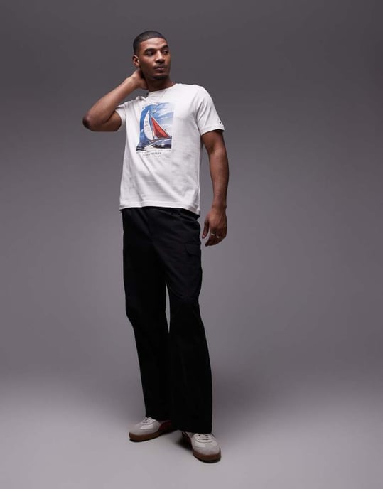 Tommy Hilfiger segling grafik t-shirt i off white - Image 2