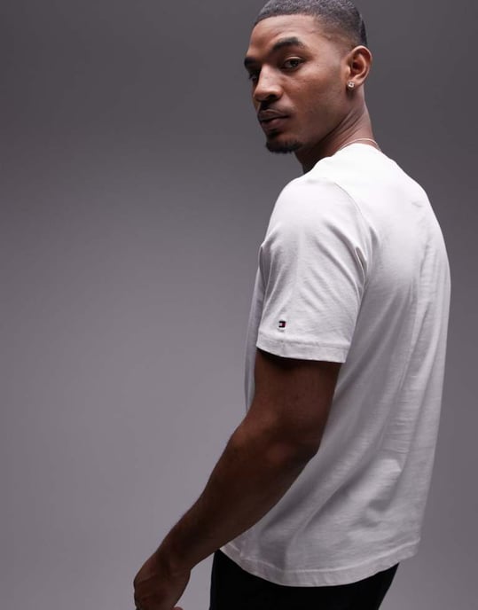 Tommy Hilfiger segling grafik t-shirt i off white - Image 4