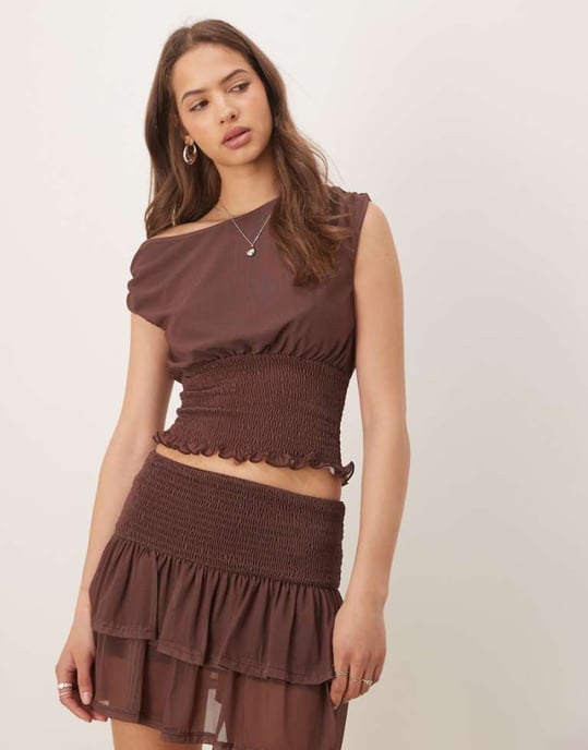 ASOS DESIGN co ord asymmetrisk hals skrynklig midja topp i choklad - Image 1
