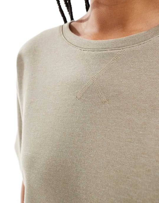 Vero Moda kortärmad sweatshirt-top i laurel oak - Image 4