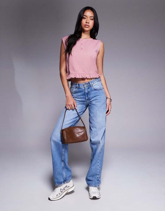 ASOS DESIGN ärmlös våffeltröja med volangkant i rosa - Image 4