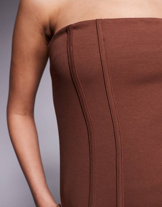 ASOS DESIGN co-ord premium ponte lång bandeau med sömdetalj i choklad - Image 3