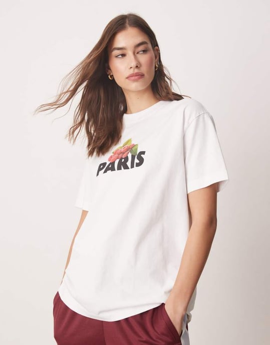 Abercrombie & Fitch t-shirt med kort ärm i oversized modell med Paris-tryck i vitt - Image 4