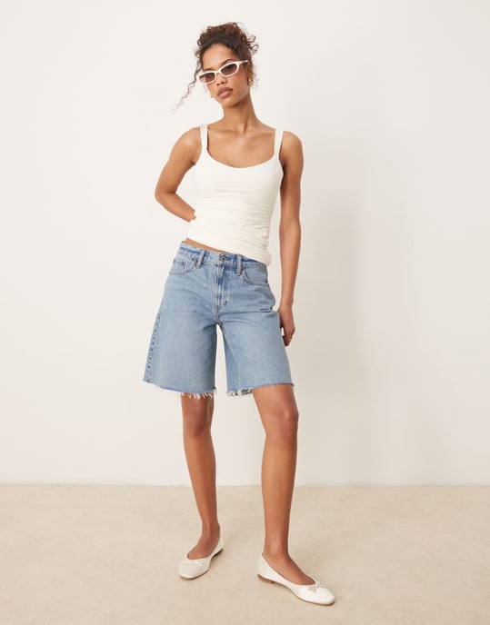Abercrombie & Fitch topp med hjärtformad halsringning i offwhite med kontrast - Image 4