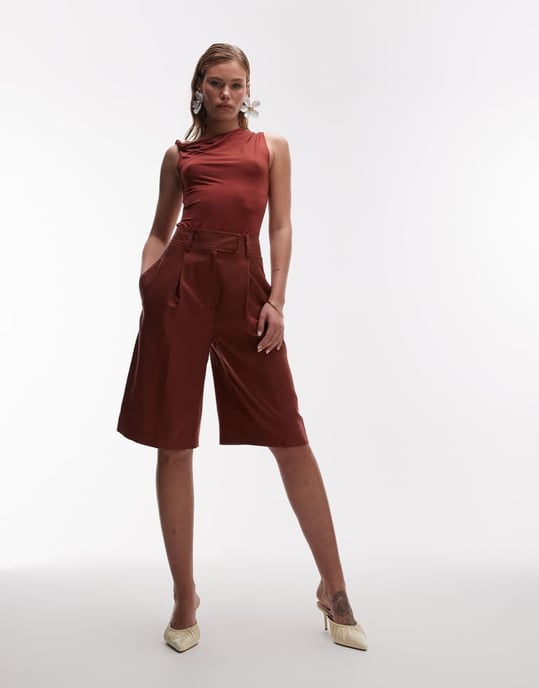 Topshop twistad top med en axel i rostbrun - Image 3