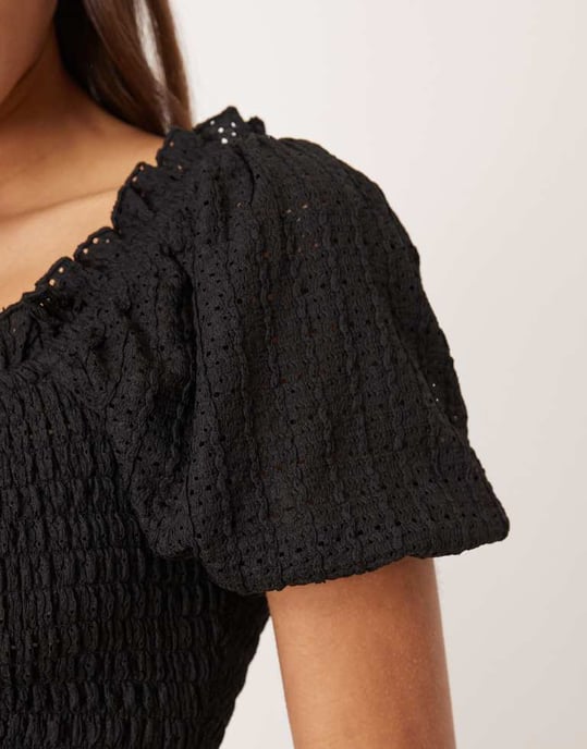 Gina Tricot puffärm frill shirred topp i svart - Image 3