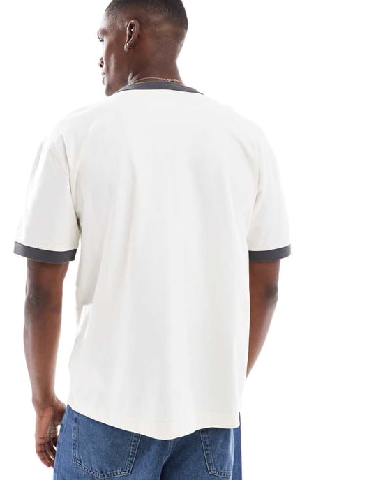 Hollister ikon tvättad boxy oversized t-shirt med kontrasterande halsöm i beige - Image 4