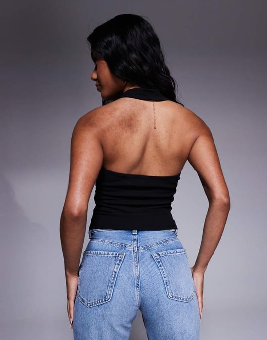ASOS DESIGN rynkad asymmetrisk halterneck topp i svart - Image 2