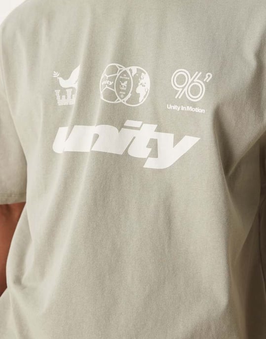 ASOS DESIGN boxy oversized t-shirt med framsidegrafik i grågrön - Image 4