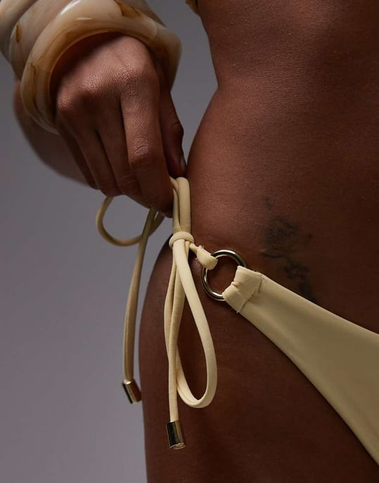 Topshop Thailand tanga-bikiniunderdelar i smörmjölk - Image 3