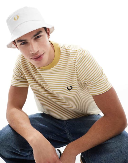 Fred Perry piké bucket hat i vitt - Image 3