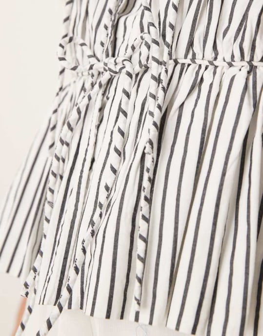 YAS sleeveless tie front poplin top in black and white stripe - Image 2