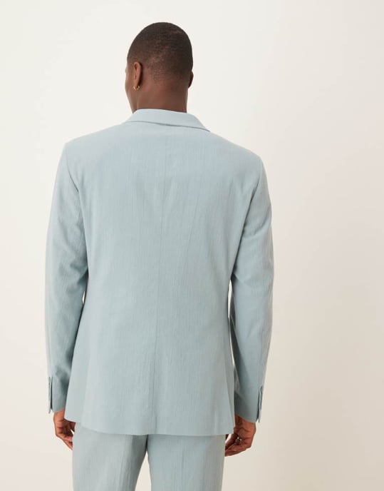 ASOS DESIGN slim dubbelknäppt kostymjacka i ljusblå krinklad struktur - Image 2